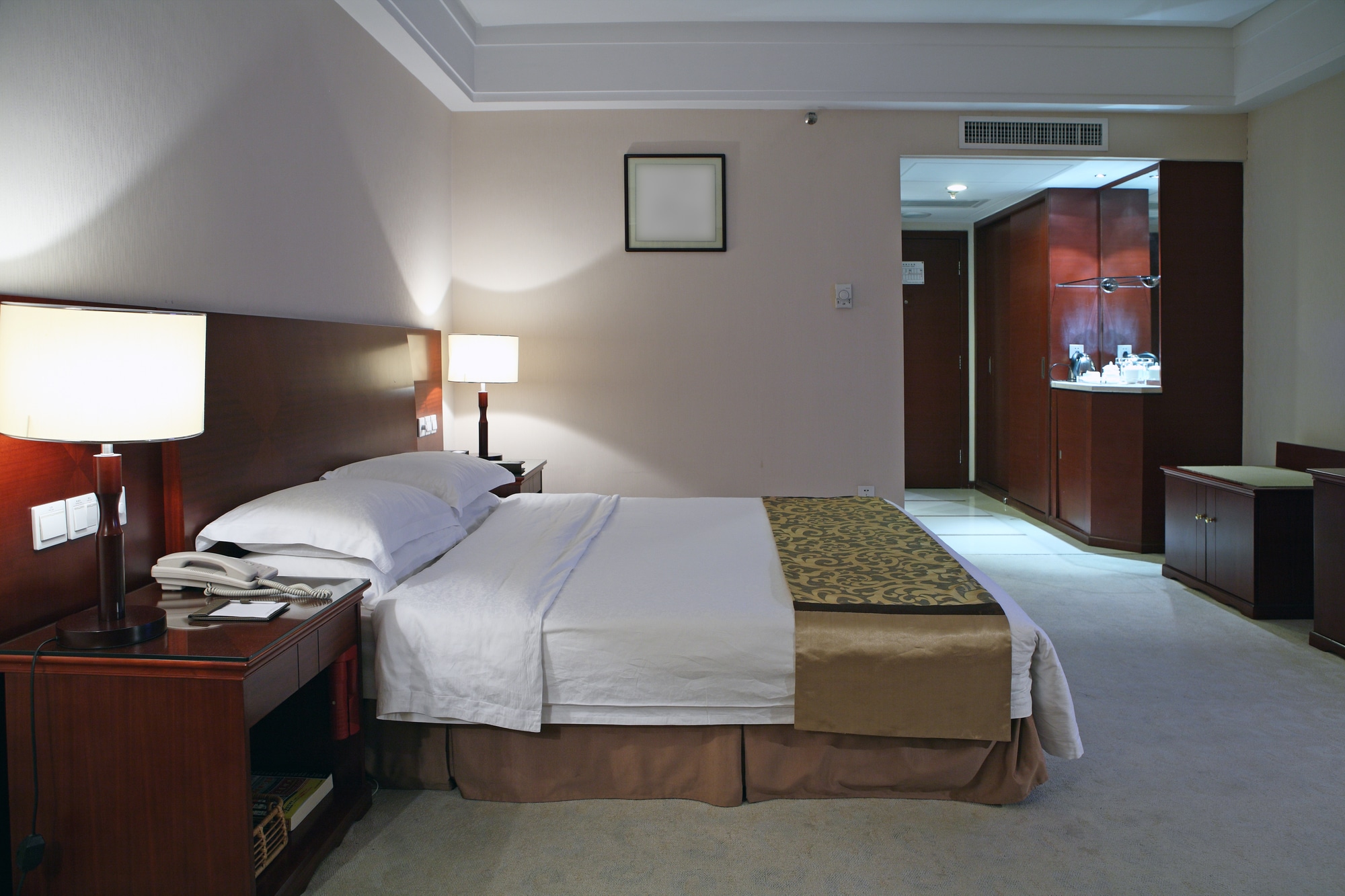 hearing accessible hotel rooms