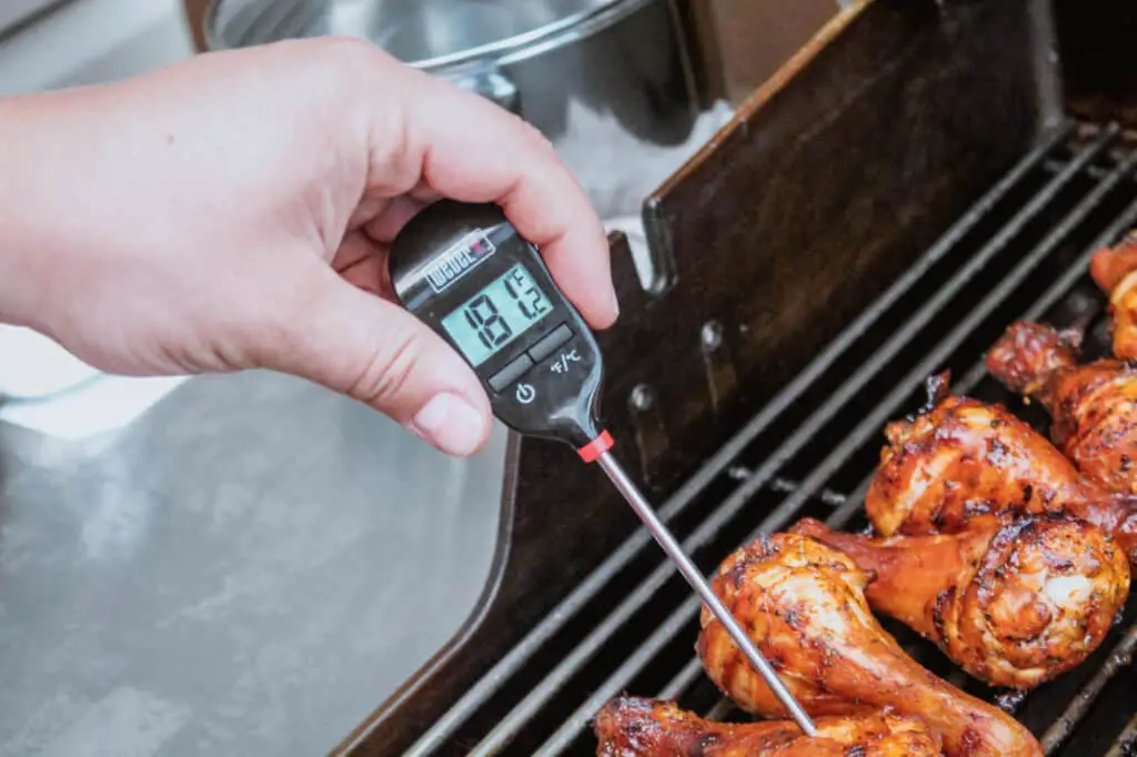 using a meat thermometer to cook chicken